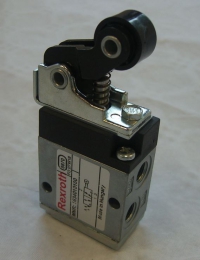 pneum. 3/2 way valve with follower roll