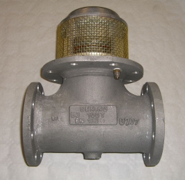 Bottom valve DN100, T-shape, pressure-balanced, with strainer - BO100-T